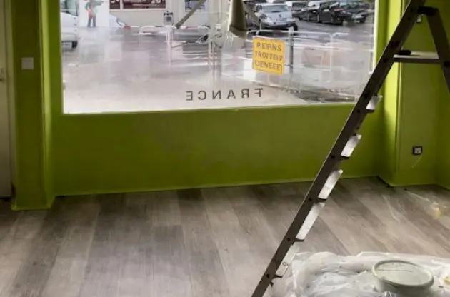 À Reims, exposition et humidité : pourquoi certaines peintures tiennent moins bien – S.k peinture